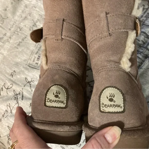 BearPaw “Annie” 1965W Suede/Sheepskin boot in Taupe size 8M. EUC - Picture 3 of 7